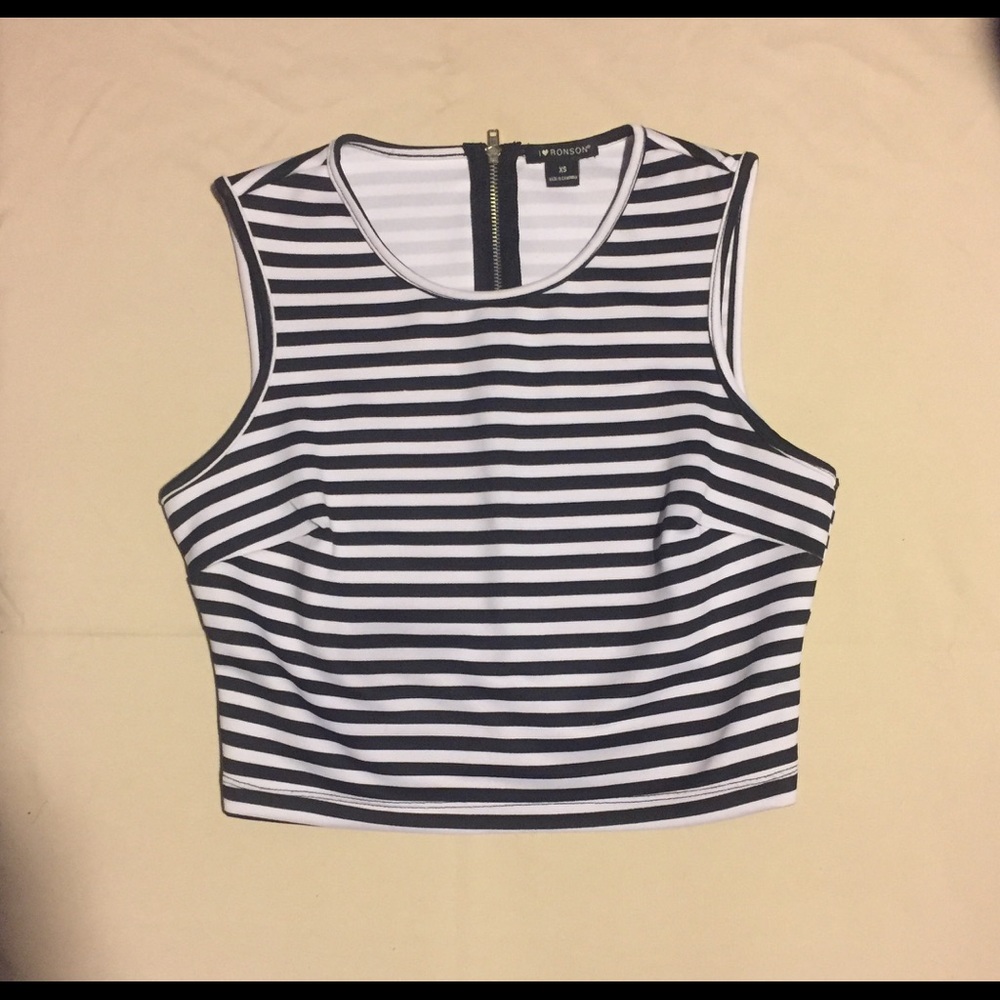 SOLD I🖤RONSON XS CROPPED POLYESTER TOP